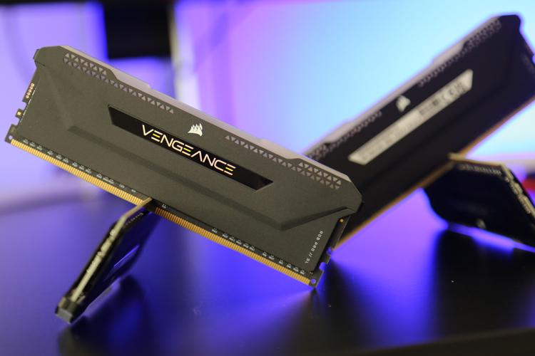 64GB DDR4大容量真香：美商海盗船复仇者RGB PRO SL DDR4 3200MHz内存开箱评测