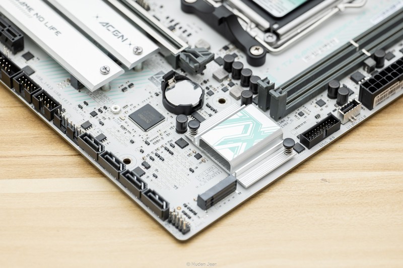 PCIE 5.0性价比神板！天选TX GAMING B650EM首发开箱测试