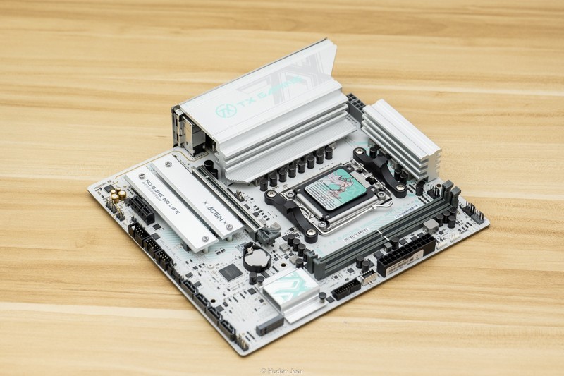 PCIE 5.0性价比神板！天选TX GAMING B650EM首发开箱测试