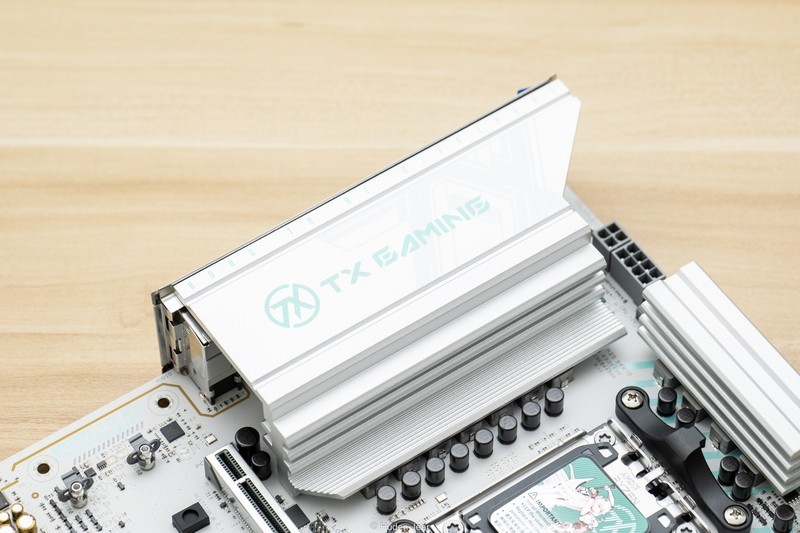 PCIE 5.0性价比神板！天选TX GAMING B650EM首发开箱测试