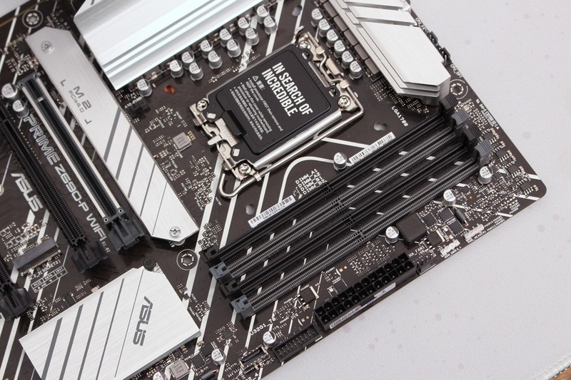 intel12代的末班车——be quiet！西装暴徒式机箱的硬核装机