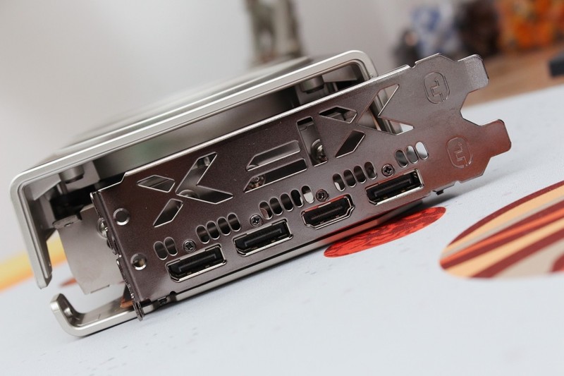 intel12代的末班车——be quiet！西装暴徒式机箱的硬核装机