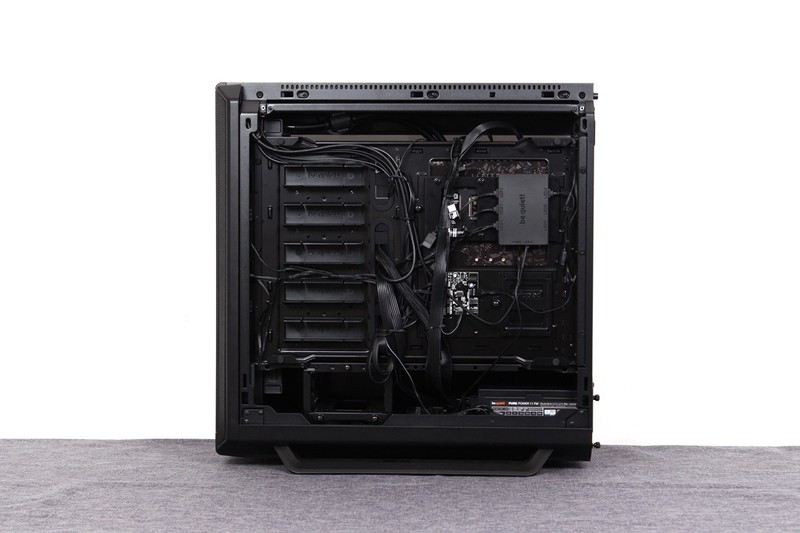 intel12代的末班车——be quiet！西装暴徒式机箱的硬核装机