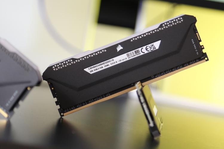 64GB DDR4大容量真香：美商海盗船复仇者RGB PRO SL DDR4 3200MHz内存开箱评测