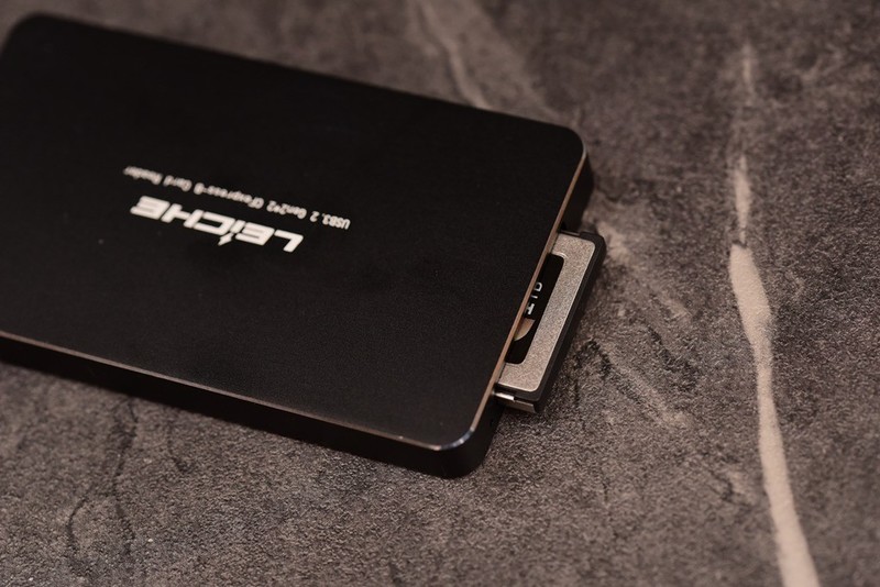 想玩转高清视频，怎么少得了朗科CF2000 CFE-B卡？