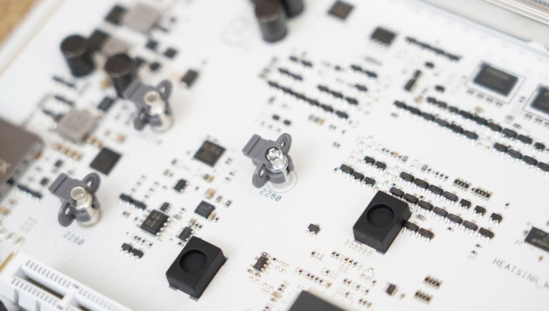 Zen5 CPU的好搭档，ROG STRIX X870-A GAMING WIFI吹雪主板体验分享