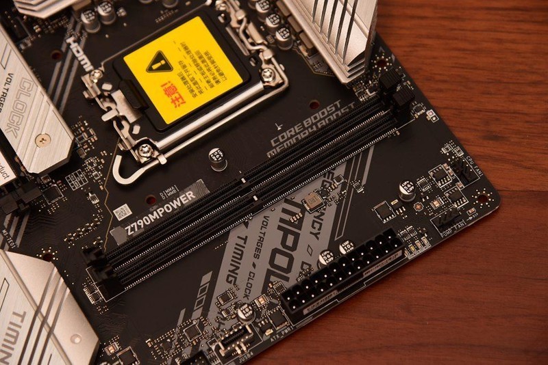 从4800到7600，双11必入 ！Kingston FURY超级野兽内存超频实战