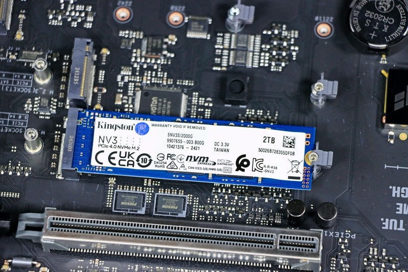 AMD R9 9950X3D 真强！搭配华硕 TUF X870-PLUS 与 索泰 RTX 5080