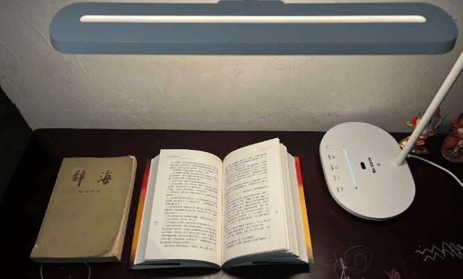 护眼台灯是不是智商税？今天教你台灯怎么选