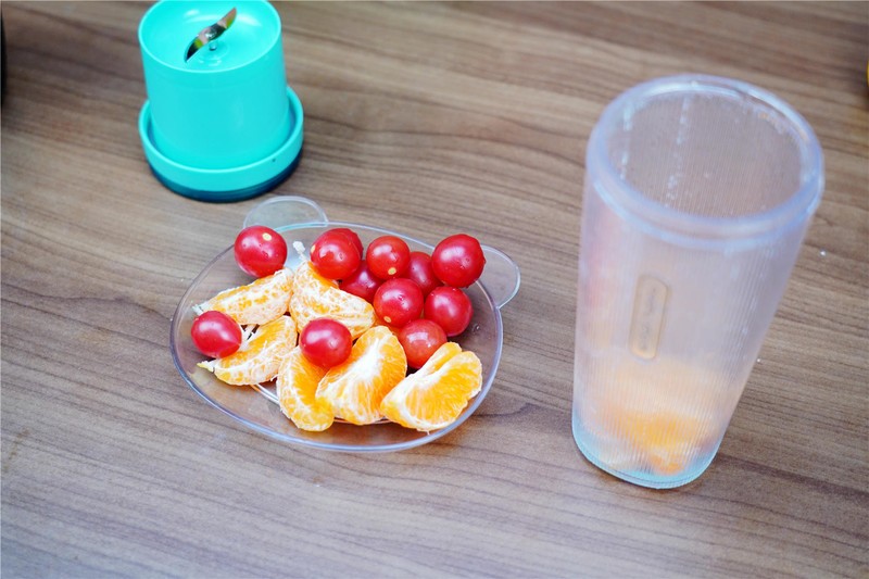 果汁奶昔自己做，健健康康好生活--摩飞无线充电榨汁机分享！