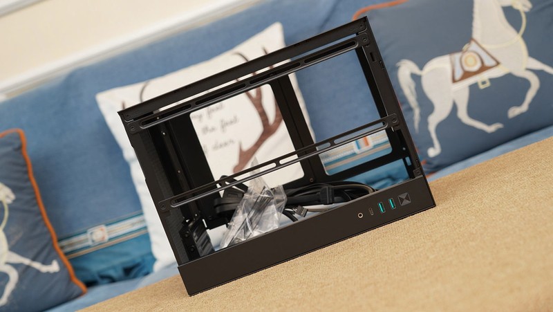 DLSS 4加持，9800X3D+索泰5060Ti 8G打造的高性价比ITX小钢炮分享