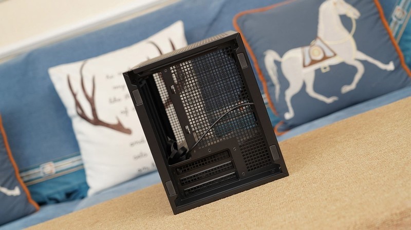 DLSS 4加持，9800X3D+索泰5060Ti 8G打造的高性价比ITX小钢炮分享