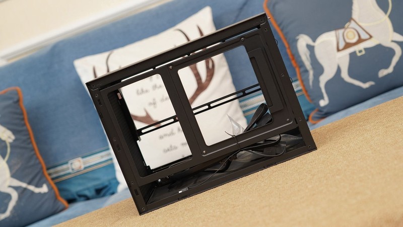 DLSS 4加持，9800X3D+索泰5060Ti 8G打造的高性价比ITX小钢炮分享