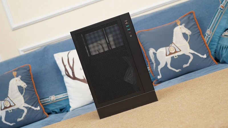 DLSS 4加持，9800X3D+索泰5060Ti 8G打造的高性价比ITX小钢炮分享