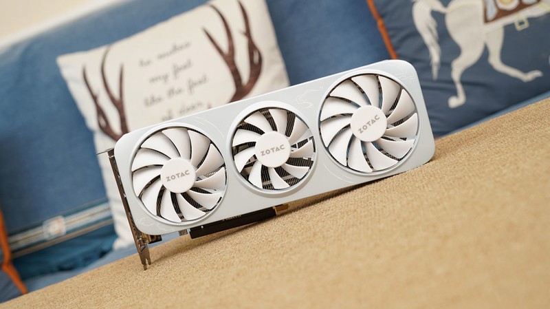 DLSS 4加持，9800X3D+索泰5060Ti 8G打造的高性价比ITX小钢炮分享