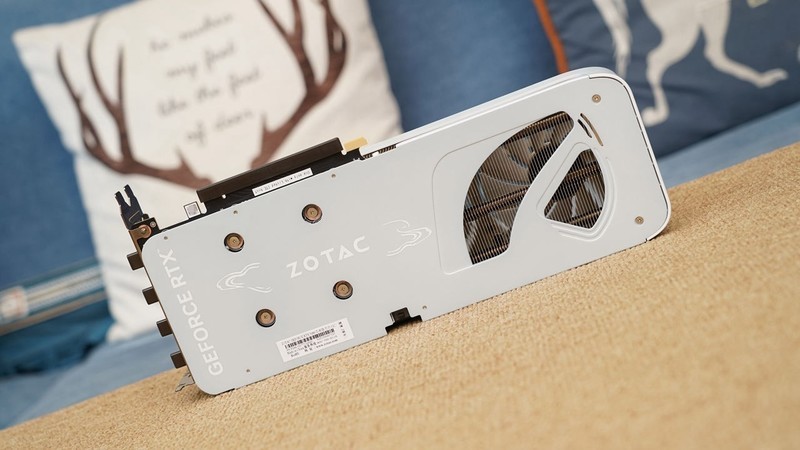 DLSS 4加持，9800X3D+索泰5060Ti 8G打造的高性价比ITX小钢炮分享