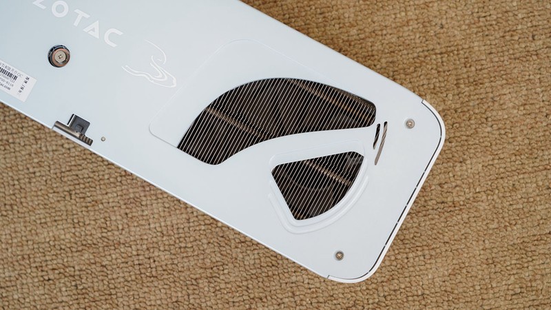 DLSS 4加持，9800X3D+索泰5060Ti 8G打造的高性价比ITX小钢炮分享