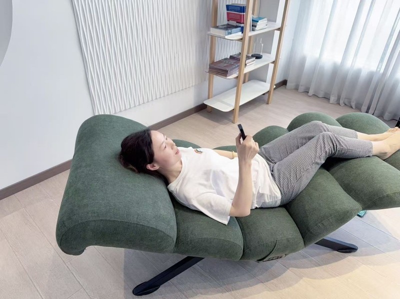 轻松享受舒适的瑜伽按摩：奥洛芙森智能电动布艺沙发