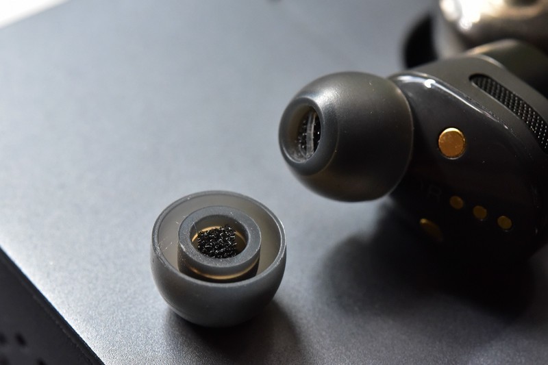 出身决定其身价！聊聊最近有点火的宝华韦健PI5主动降噪TWS