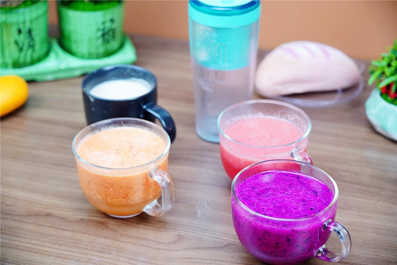 果汁奶昔自己做，健健康康好生活--摩飞无线充电榨汁机分享！