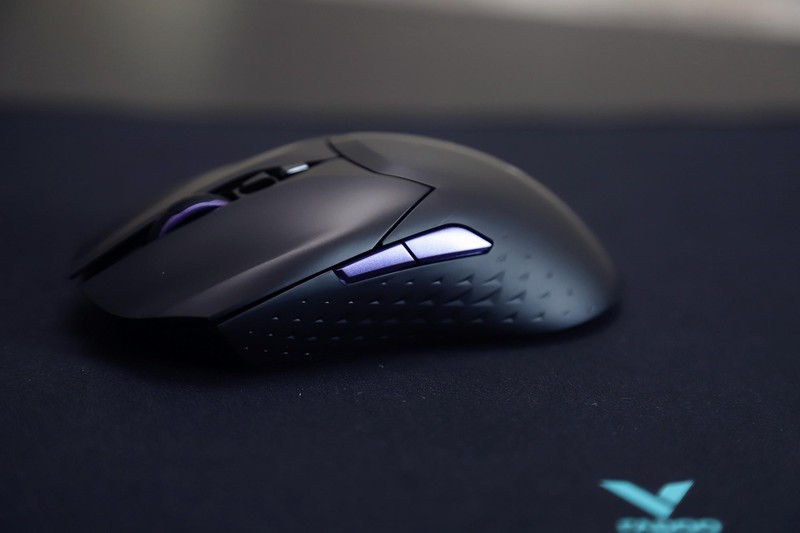 原相高定3395+内置无线充电，雷柏VT3S无线双模RGB游戏鼠标评测