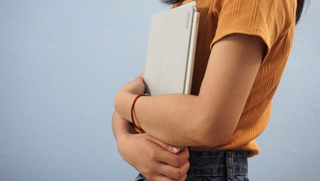 刷新二合一笔记本能力！华为MateBook E Go实测：移动办公新形态