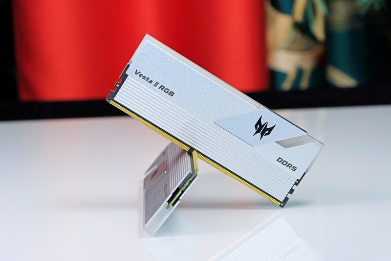 稳超7600 C38！宏碁掠夺者 Vesta II 炫光星舰 RGB DDR5 6800 16G*2 C32