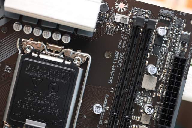 千元级主板还能有这些科技，技嘉魔鹰B760M GAMEING WIFI评测体验