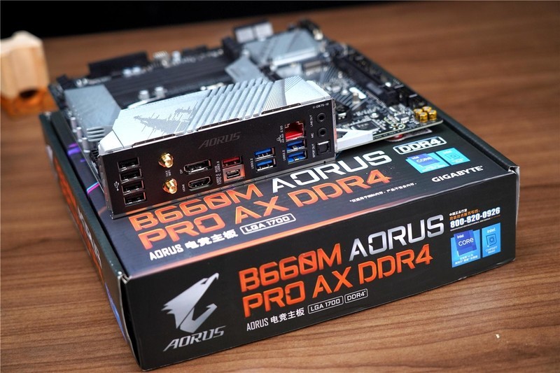 玩家最爱主板来袭，性价比高，性能强悍—技嘉雪雕B660M 分享