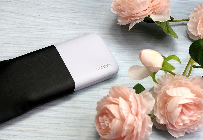 超小便携自带线，素乐自带线快充充电宝让出行更方便