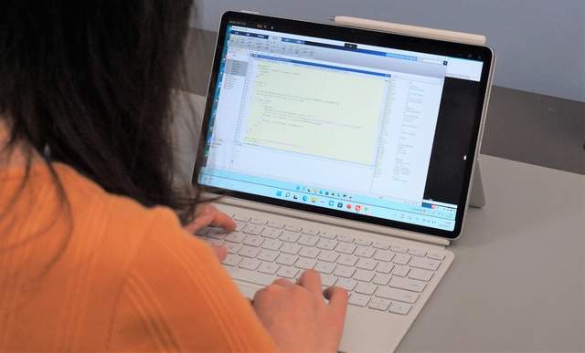 刷新二合一笔记本能力！华为MateBook E Go实测：移动办公新形态