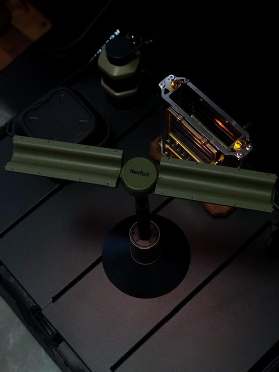 购入一款伸缩露营灯——纳拓悟空露营灯