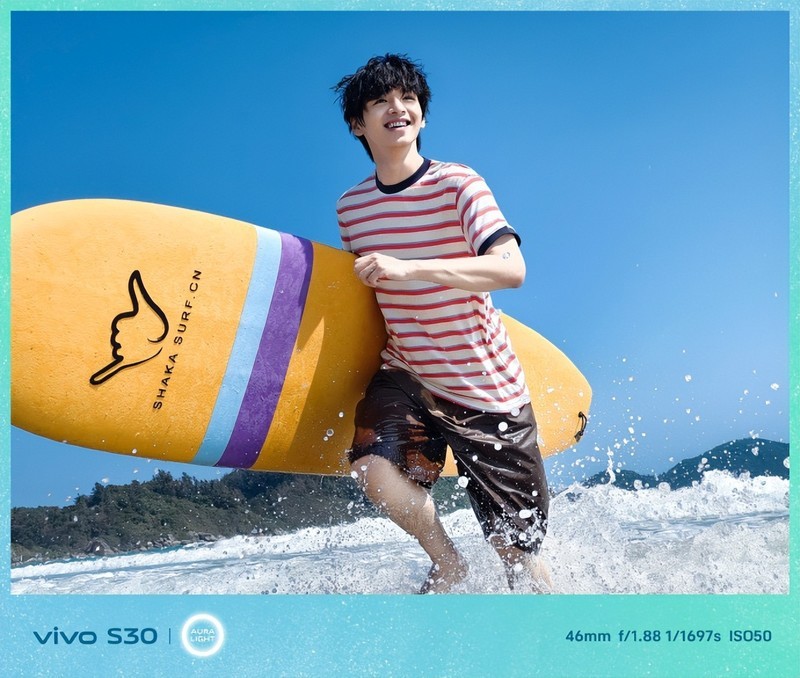 抢先心动！vivo S30系列多彩小直屏点燃你的期待