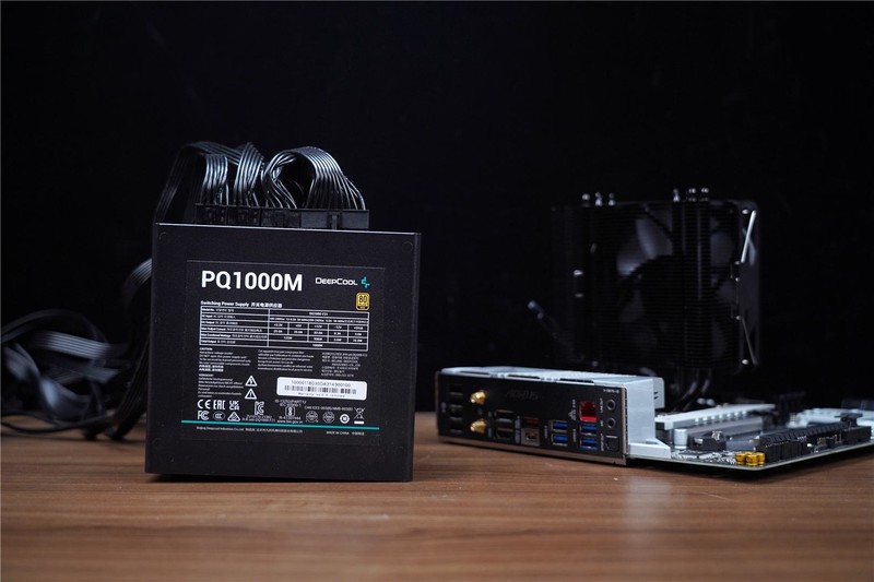 玩家最爱主板来袭，性价比高，性能强悍—技嘉雪雕B660M 分享