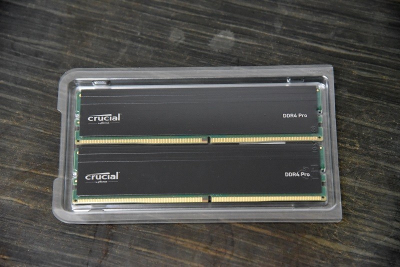 白菜价的高容量品质内存---英睿达（Crucial）32GB（16G×2）3200套装升级体验