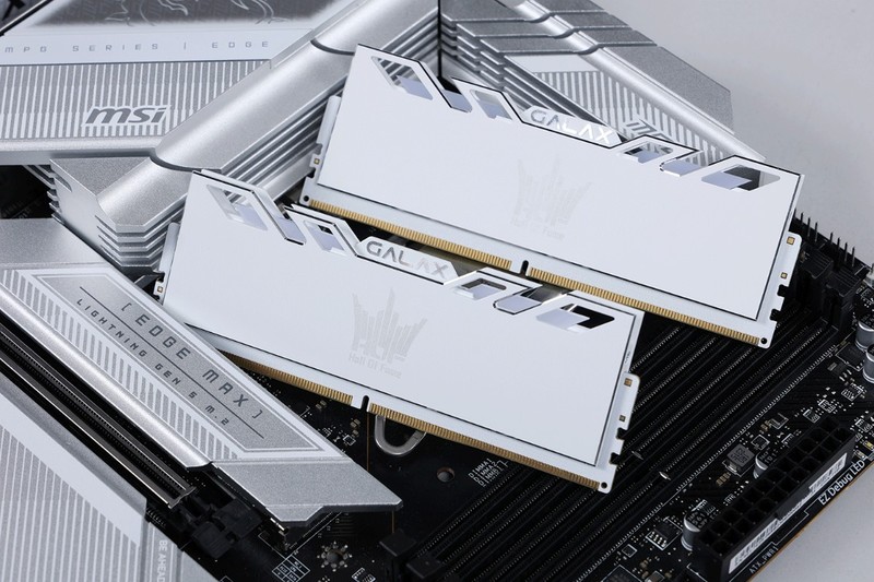 大男孩的专属浪漫，是机箱也是手办展示柜：骨伽星舰搭配4080S装机