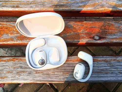 蓝牙耳机那个牌子比较好？一文读懂2025蓝牙耳机品牌排行榜前十名！