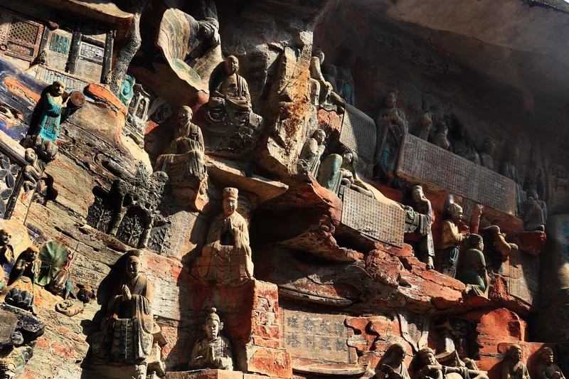 游览重庆大足宝顶山石刻（一）