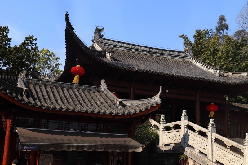 游览重庆大足宝顶山石刻（一）