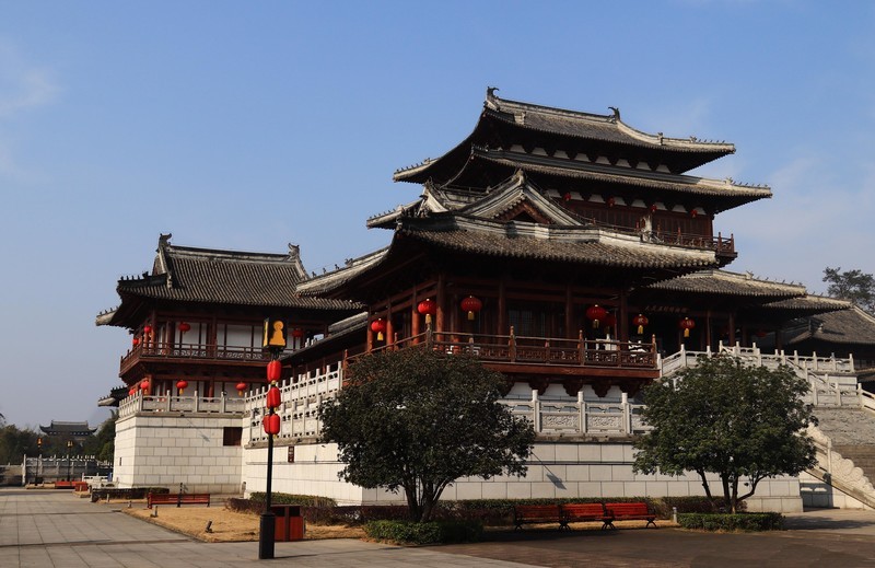 游览重庆大足宝顶山石刻（一）