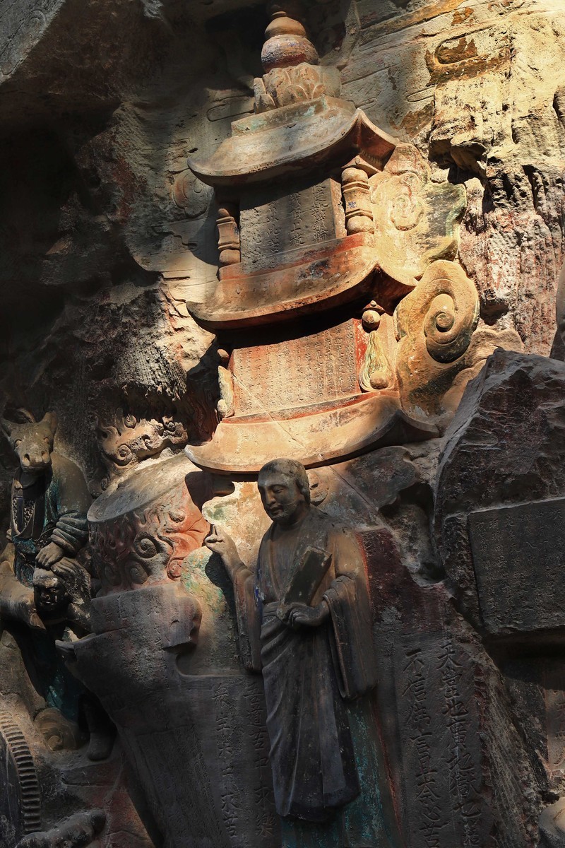 游览重庆大足宝顶山石刻（一）