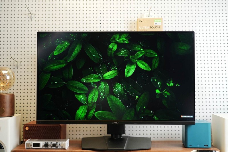 300Hz+0.5ms响应：MAG 275QPF X30黑刃如何重新定义千元电竞天花板