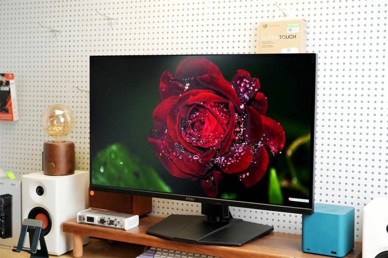 300Hz+0.5ms响应：MAG 275QPF X30黑刃如何重新定义千元电竞天花板