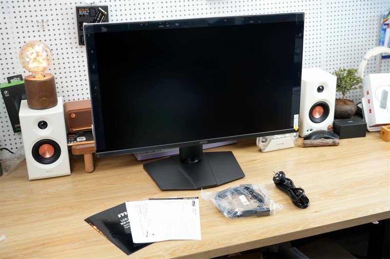 300Hz+0.5ms响应：MAG 275QPF X30黑刃如何重新定义千元电竞天花板