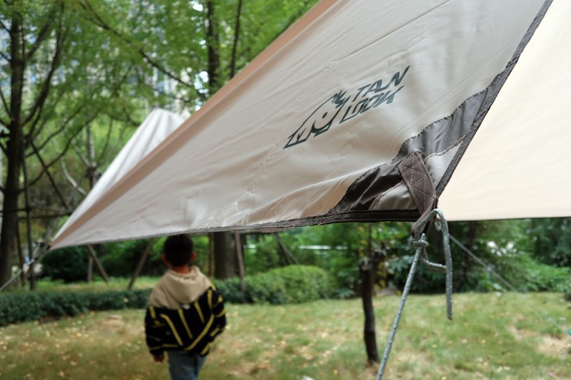 便携易搭建 耐用高颜值——探露户外天幕体验