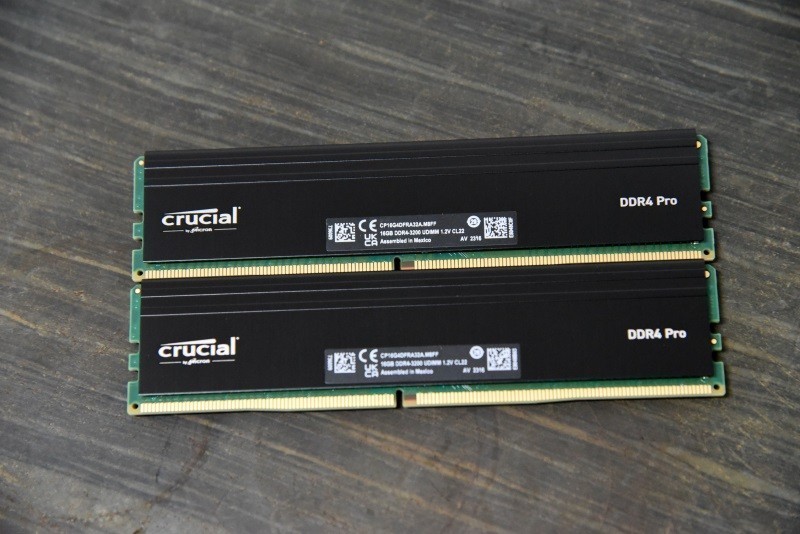 白菜价的高容量品质内存---英睿达（Crucial）32GB（16G×2）3200套装升级体验