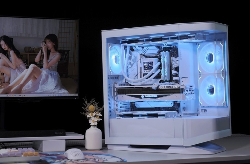 大男孩的专属浪漫，是机箱也是手办展示柜：骨伽星舰搭配4080S装机