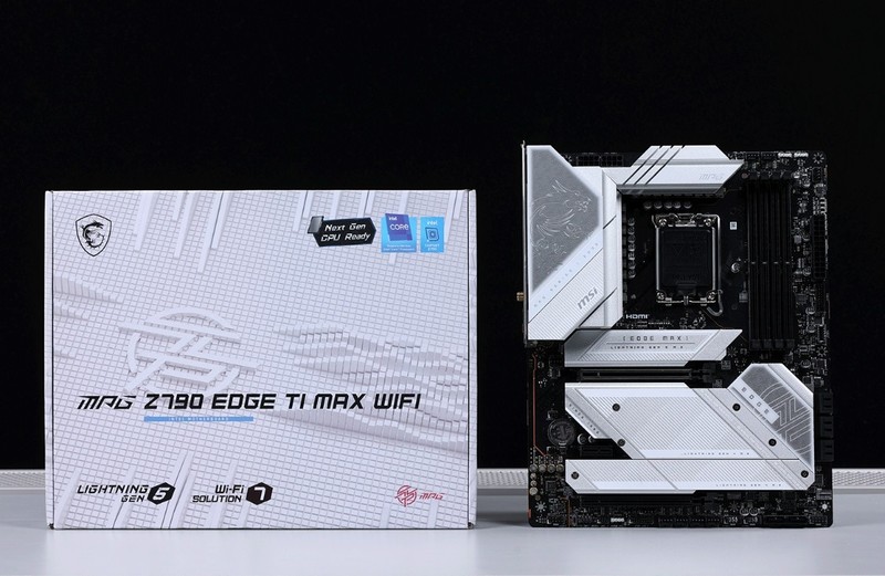 大男孩的专属浪漫，是机箱也是手办展示柜：骨伽星舰搭配4080S装机