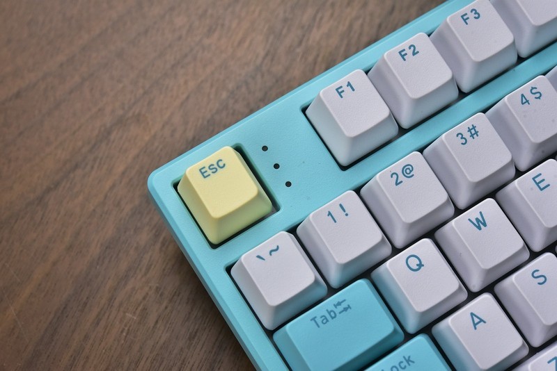 这就是性价比！高斯HS87T三模客制化机械键盘评测