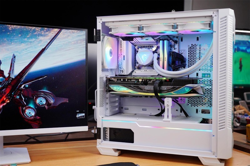 白色主题装机，七彩虹CVN B760M FROZEN D5一马当先，颜值性能全有了